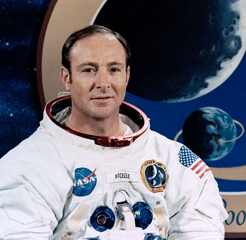 492px-Edgar_Dean_Mitchell.jpg